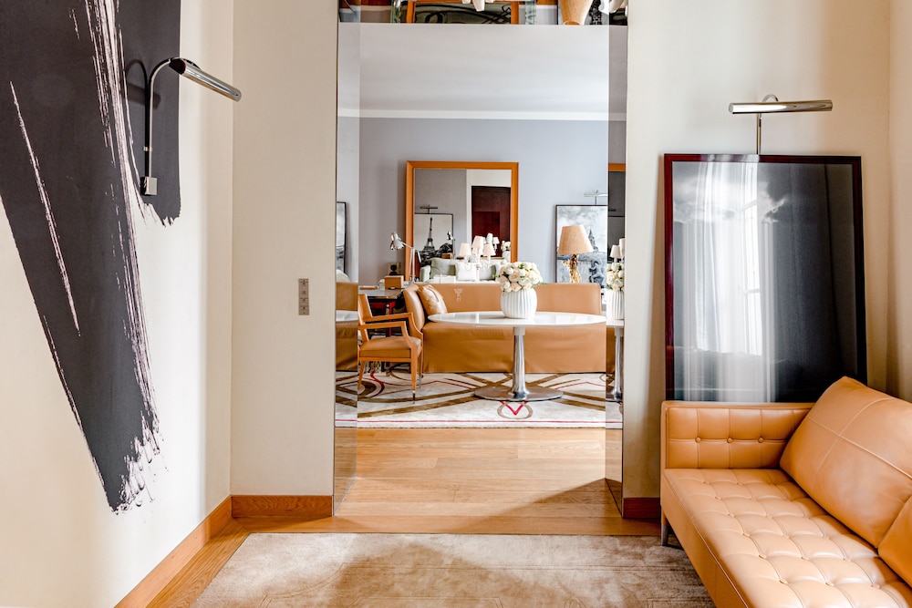 Suite Prestige del hotel Le Royal Monceau - Raffles Paris. Foto 8