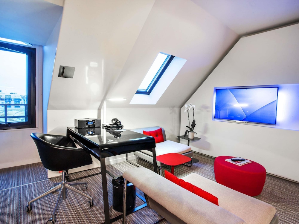 Suite junior, 1 cama de matrimonio del hotel Novotel Les Halles. Foto 5