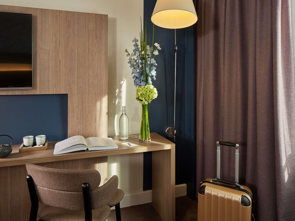 Habitación doble 1 Cama queen Business Sofá Cama incluido Normal del hotel Novotel Les Halles. Foto 6