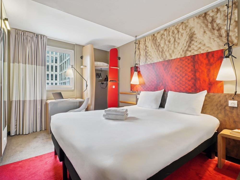 Habitación Estándar con 1 cama doble del hotel Ibis Paris Porte D'orléans. Foto 4