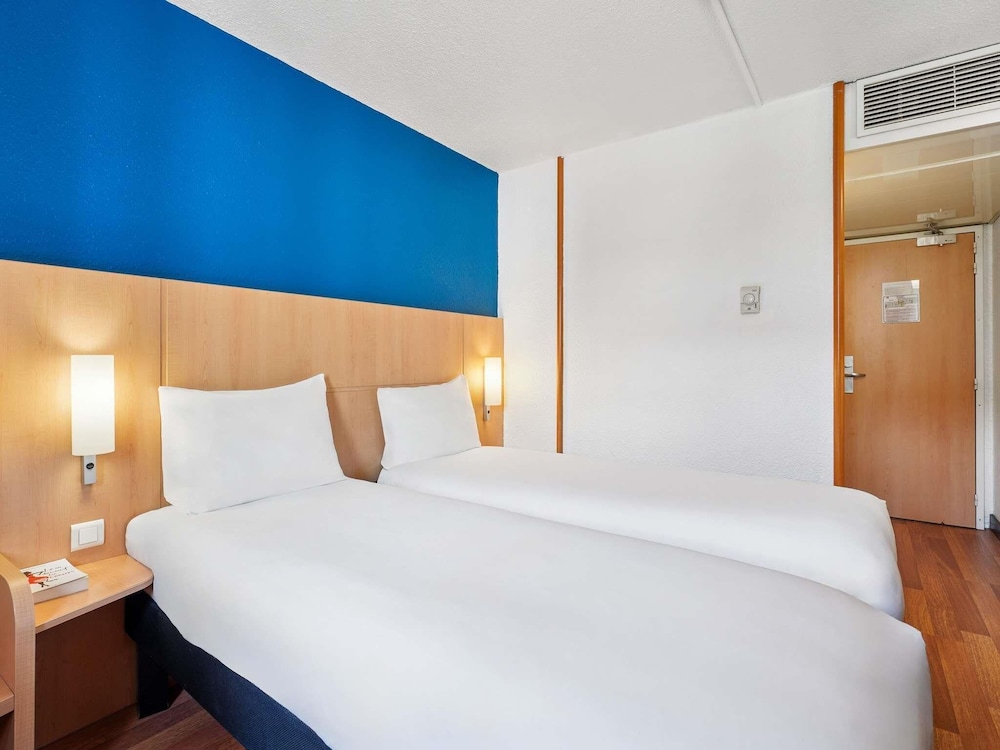 Habitación estándar con dos camas individuales del hotel Ibis Paris Porte D'orléans