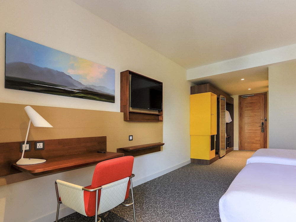 Habitación estándar con dos camas individuales del hotel Ibis Styles Ulaanbaatar. Foto 4