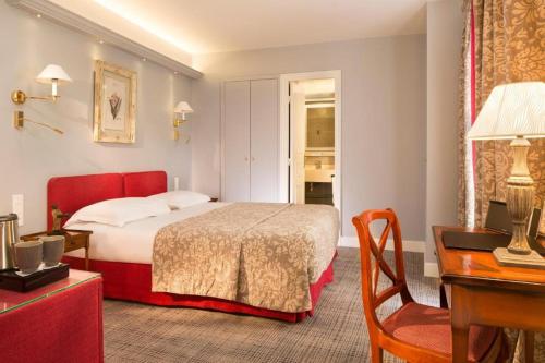 Habitaciones comunicadas del hotel Le Relais Saint Honoré. Foto 3