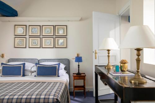 Suite del hotel Le Relais Saint Honoré. Foto 1