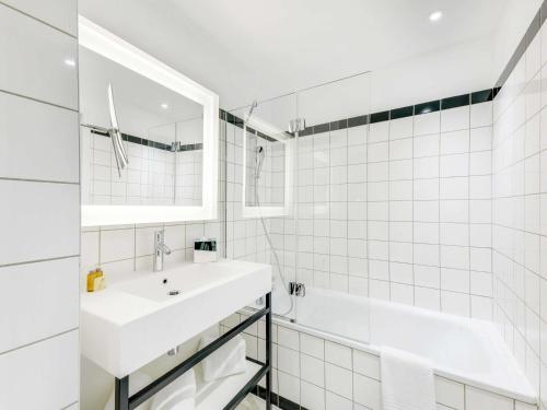 Habitación Doble Familiar Clásica con 2 literas del hotel Mercure Orly Airport