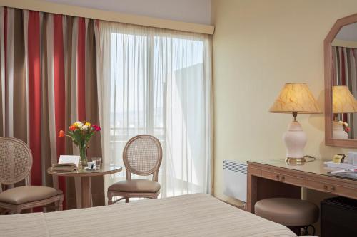 Comfort Room with Acropolis View del hotel Candia. Foto 3