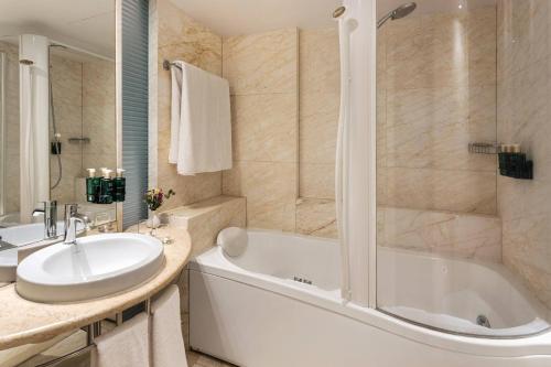 Habitación Supreme del hotel Melia Athens. Foto 3