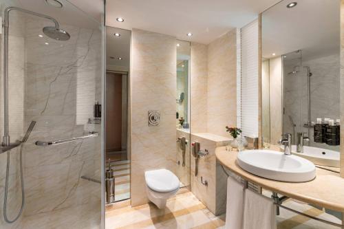 Habitación Meliá del hotel Melia Athens. Foto 5