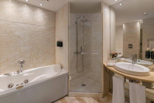 Suite Junior Executive del hotel Melia Athens. Foto 7