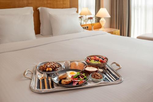 Suite Junior Executive del hotel Melia Athens. Foto 16