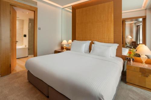 Suite Junior Executive del hotel Melia Athens. Foto 29