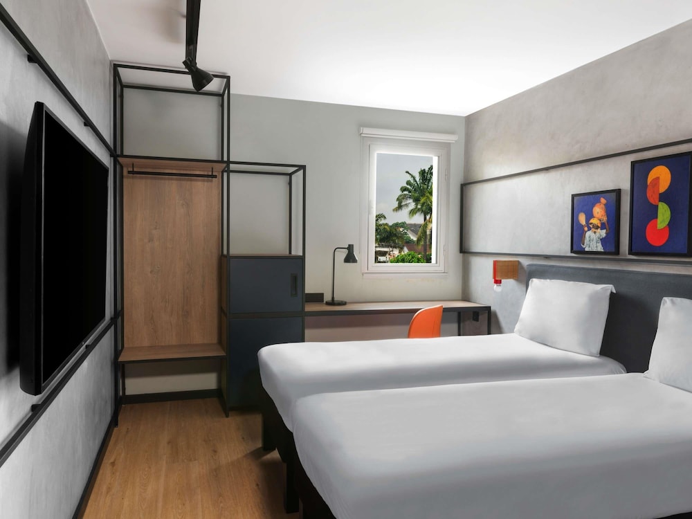 Habitación estándar, recientemente renovada con 2 camas individuales del hotel Ibis Styles Abidjan Plateau