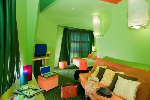 Habitación Triple del hotel Abitart. Foto 1