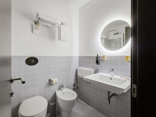 Habitación individual Comfort del hotel Ibis Styles Roma Aurelia. Foto 1