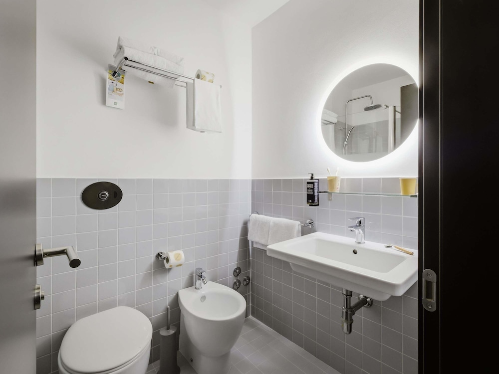 Habitación Estándar con 1 cama doble del hotel Ibis Styles Roma Aurelia. Foto 2