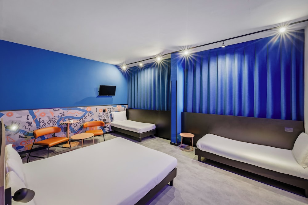 Habitación Familiar del hotel Ibis Styles Roma Aurelia. Foto 3