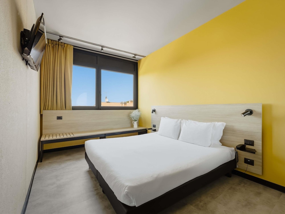 Suite Junior del hotel Ibis Styles Roma Aurelia. Foto 6