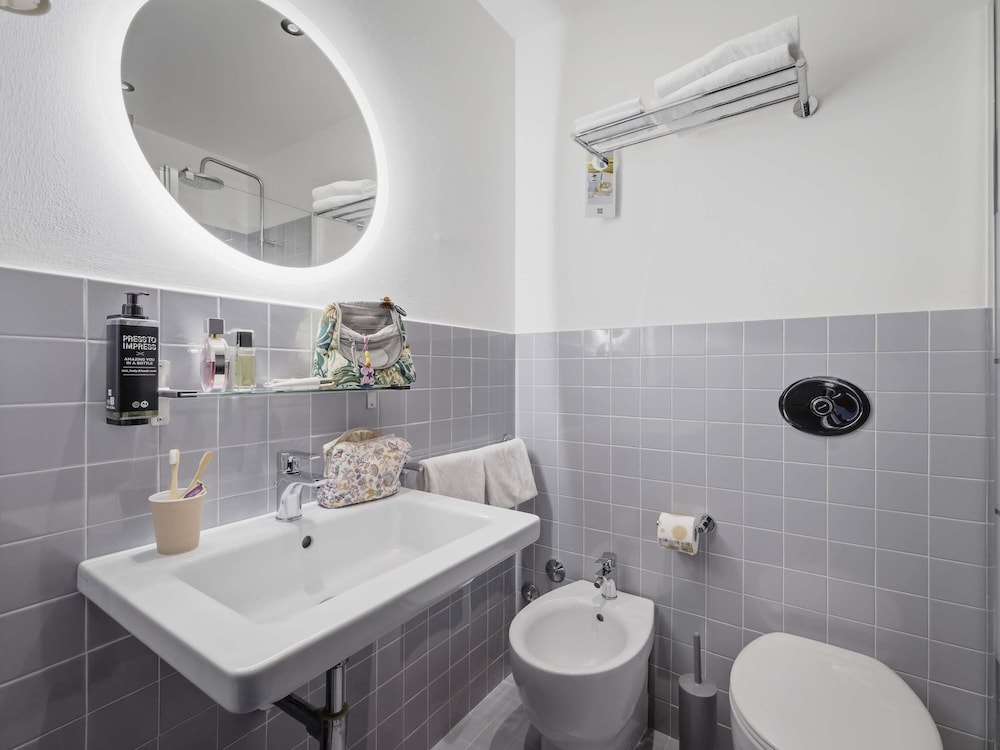 Suite Junior del hotel Ibis Styles Roma Aurelia. Foto 10
