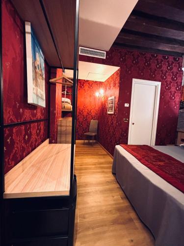 Habitación Doble Superior del hotel Graspo De Ua. Foto 35