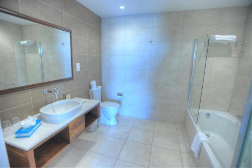 Suite con Balcón del hotel Ramla Bay Resort