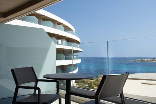 Habitación Doble Superior con vistas al mar - 1 o 2 camas del hotel Ramla Bay Resort. Foto 4