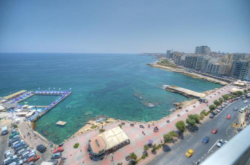 Suite con vistas al mar del hotel The Preluna
