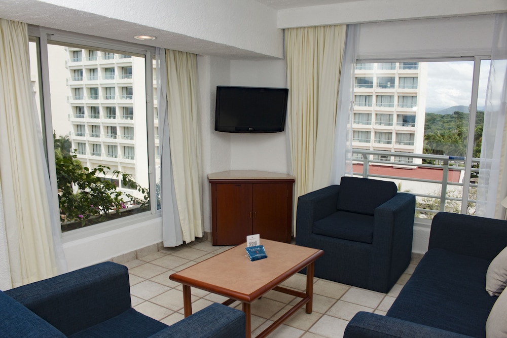 Suite junior, 2 camas dobles, vistas al mar del hotel Emporio Ixtapa - With Optional All Inclusive. Foto 1