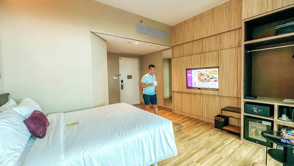Habitación Superior con 1 cama doble del hotel Mercure Singapore On Stevens. Foto 2