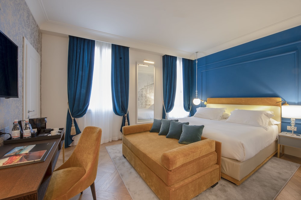 Habitación Deluxe del hotel H10 Palazzo Canova. Foto 1