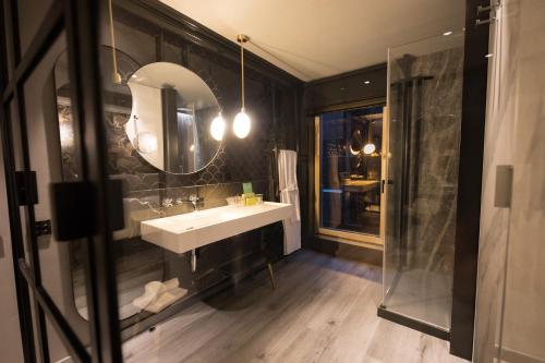 Habitación Doble Estándar - 1 o 2 camas del hotel Silken Saaj Las Palmas. Foto 7