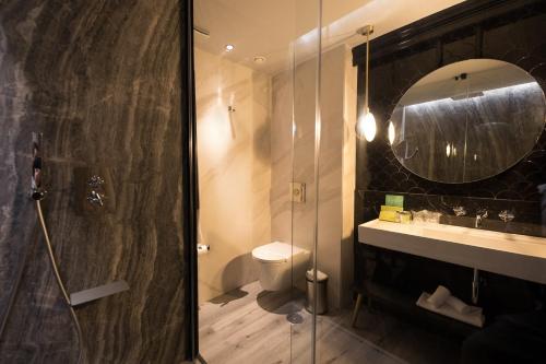 Habitación Doble Estándar con vistas al mar - 1 o 2 camas del hotel Silken Saaj Las Palmas. Foto 6