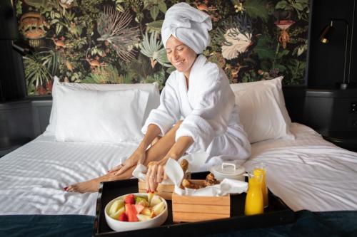 Habitación Doble Deluxe con terraza y vistas al mar - 1 o 2 camas del hotel Silken Saaj Las Palmas. Foto 4