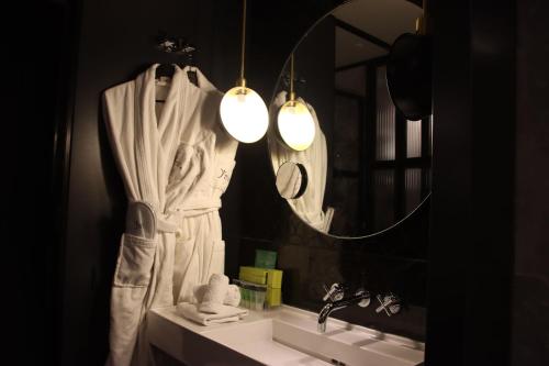 Habitación Doble Deluxe con terraza y vistas al mar - 1 o 2 camas del hotel Silken Saaj Las Palmas. Foto 18