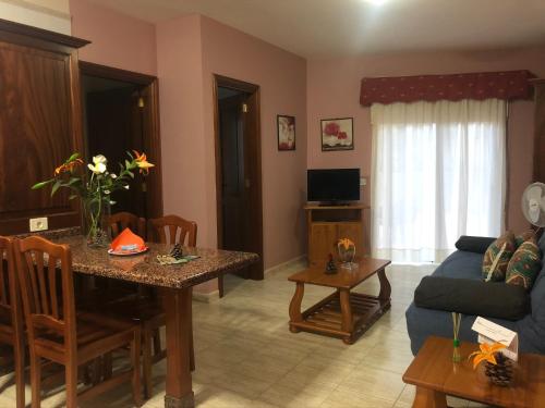 Apartamento de 1 dormitorio con terraza del hotel Edalmar. Foto 3