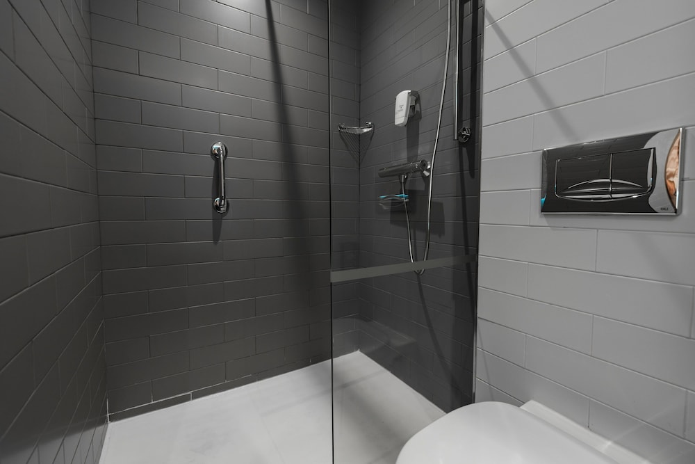 Suite, 1 cama doble con sofá cama (Free Breakfast and Pool Access) del hotel Holiday Inn Express Malta, An Ihg. Foto 16