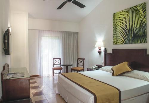 Habitación Doble Estándar del hotel Riu Lupita All Inclusive. Foto 2