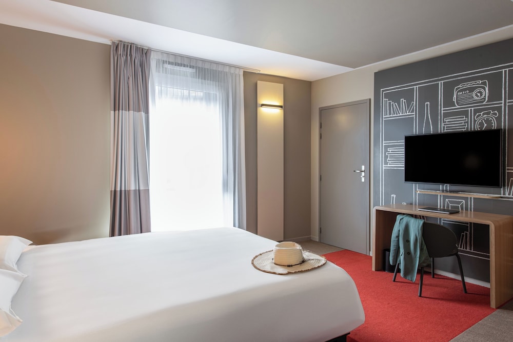 Habitación Estándar con cama doble del hotel Ibis Saint Malo Plage. Foto 7