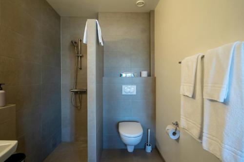 Habitación Doble Superior con vistas al lago del hotel Lake Gistihusid Egilsstadir. Foto 3