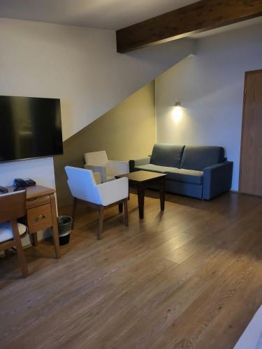 Habitación Doble Superior con vistas a las montañas del hotel Lake Gistihusid Egilsstadir