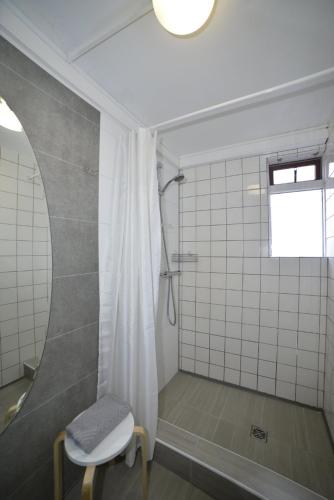 Habitación Doble con baño compartido - 1 o 2 camas del hotel Klausturhof Guesthouse. Foto 3