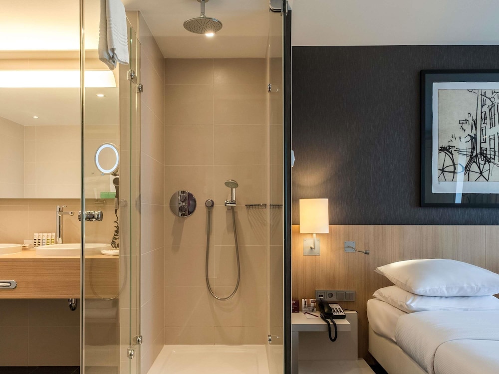 Suite junior, 1 cama doble del hotel Mercure Amsterdam City. Foto 2