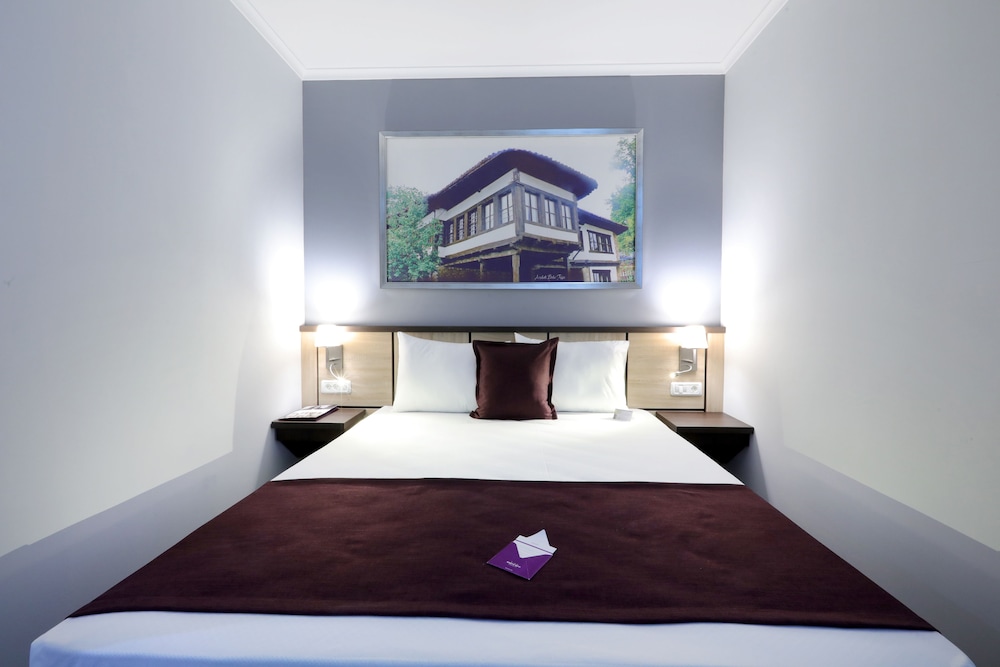 Habitación Estándar con 1 cama doble del hotel Mercure Tetovo. Foto 6