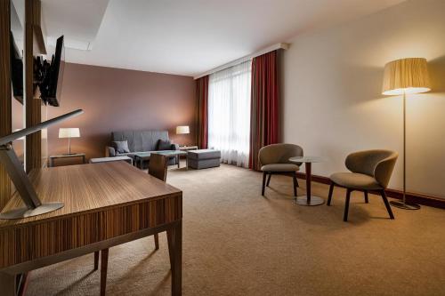 Suite con vistas al casco antiguo del hotel Radisson Blu , Krakow. Foto 2