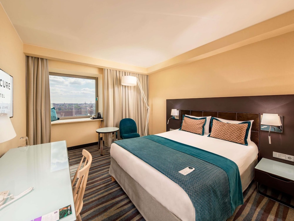 Habitación estándar cómoda con cama queen size del hotel Mercure Gdansk Stare Miasto. Foto 8