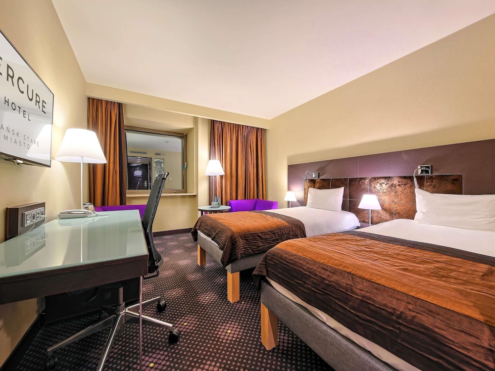 Habitación estándar cómoda con 2 camas individuales del hotel Mercure Gdansk Stare Miasto. Foto 4