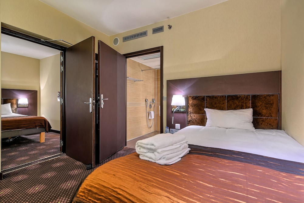 Habitación Estándar con cama individual del hotel Mercure Gdansk Stare Miasto. Foto 1