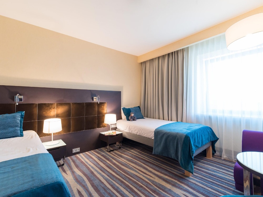Apartamento familiar cómodo de 2 habitaciones con cama queen size y 2 camas individuales del hotel Mercure Gdansk Stare Miasto