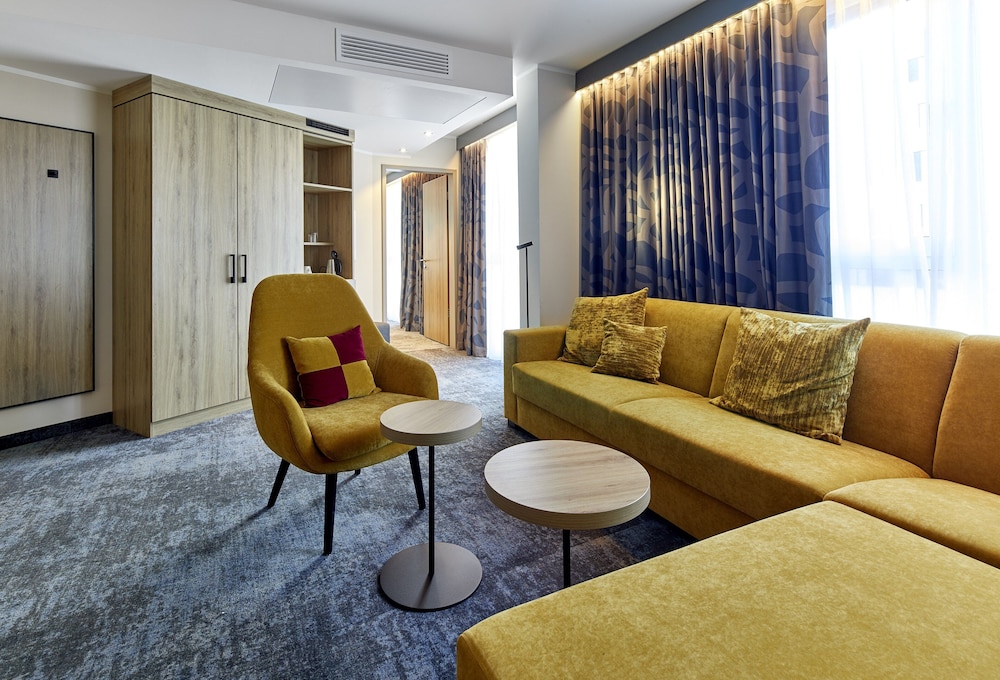 Suite, 1 cama de matrimonio del hotel Holiday Inn Hamburg - Hafencity, An Ihg. Foto 2