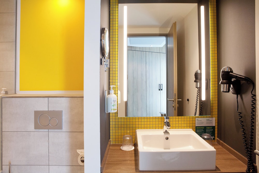 Habitación estándar, 2 camas individuales del hotel Holiday Inn Hamburg - Hafencity, An Ihg. Foto 5