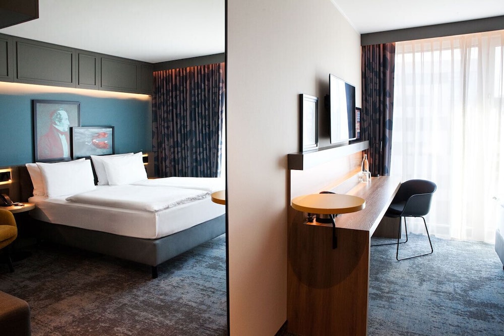 Habitación estándar, 1 cama de matrimonio, vistas al patio del hotel Holiday Inn Hamburg - Hafencity, An Ihg. Foto 3